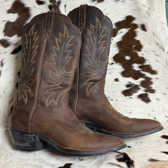 Ariat Shoes - Ariat Heritage‎ Leather Round Toe Western Boots Size 8.5 T1